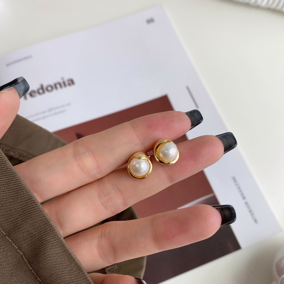 [Vivid Aurora]Dainty Bread Pearl Earrings